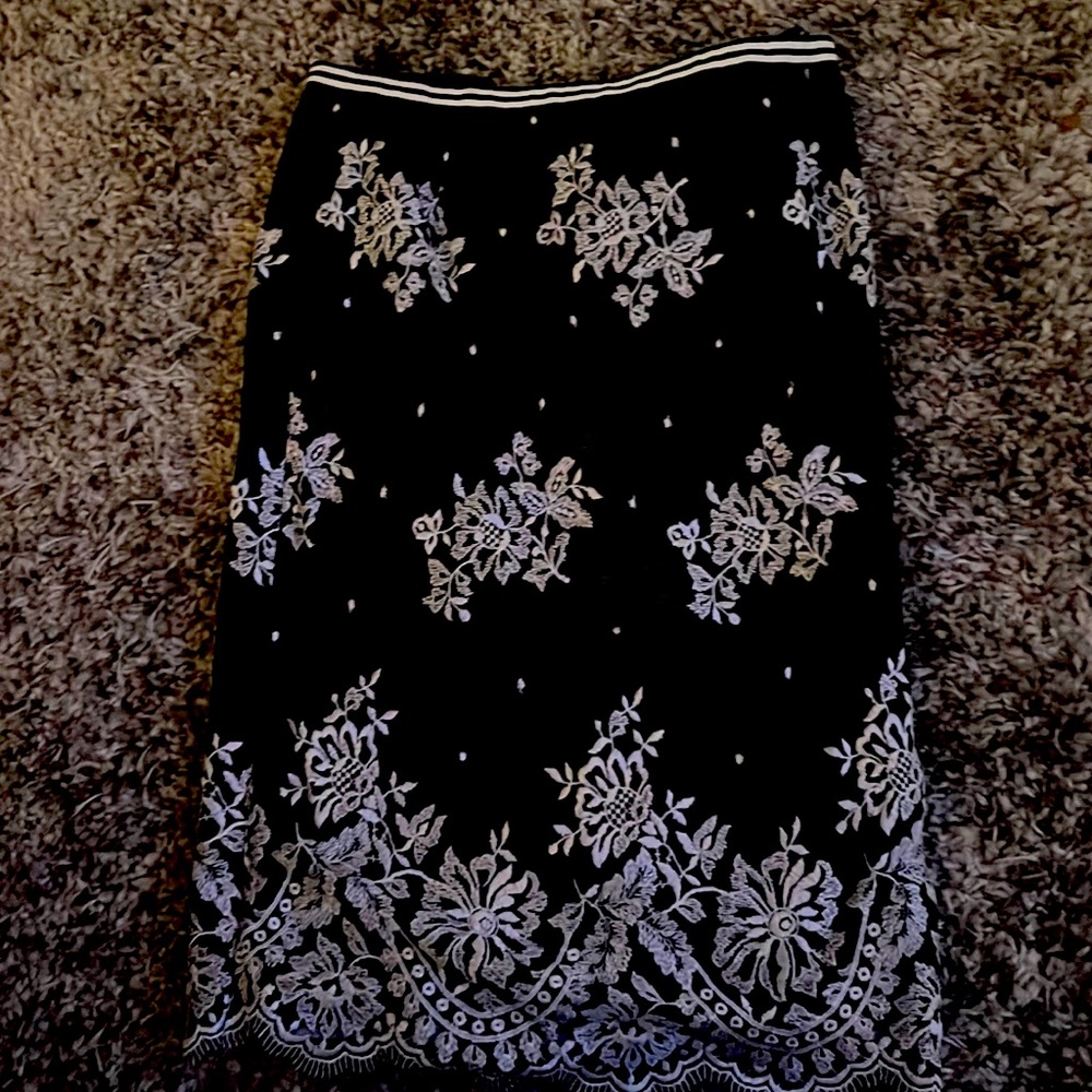 Byron Lars beauty marksize 6 pencil skirt with one side flounce